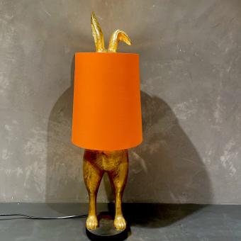 Hasenlampe mit orangefarbenen Schirm 